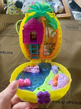 Polly Pocket Pineapple Playset Beach Toy, Crossbody or Belt Travel Set